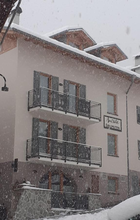 Aparthotel Dolomites Living&Relax คอมเมซซาดูรา ภายนอก รูปภาพ