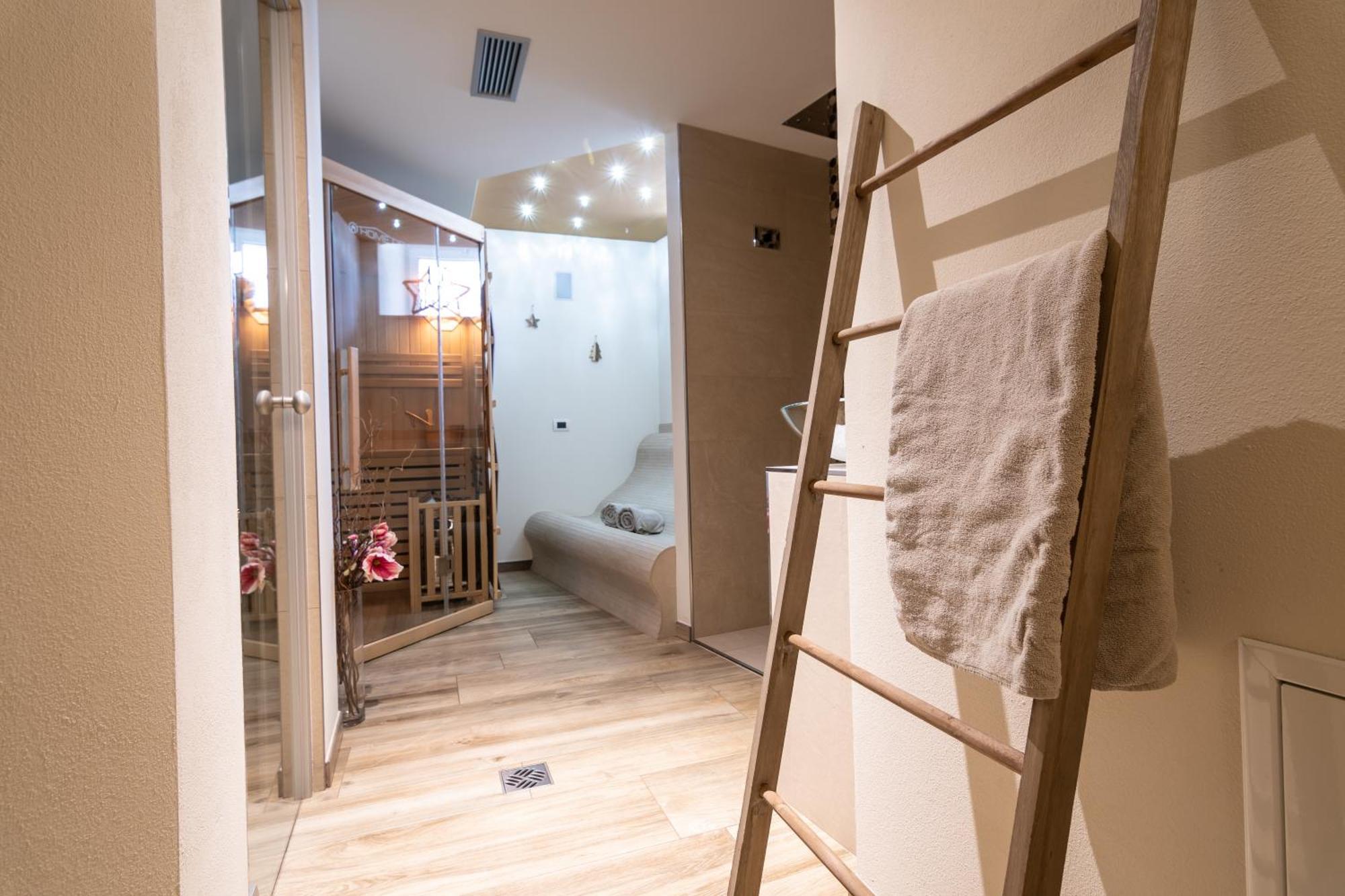 Aparthotel Dolomites Living&Relax คอมเมซซาดูรา ภายนอก รูปภาพ